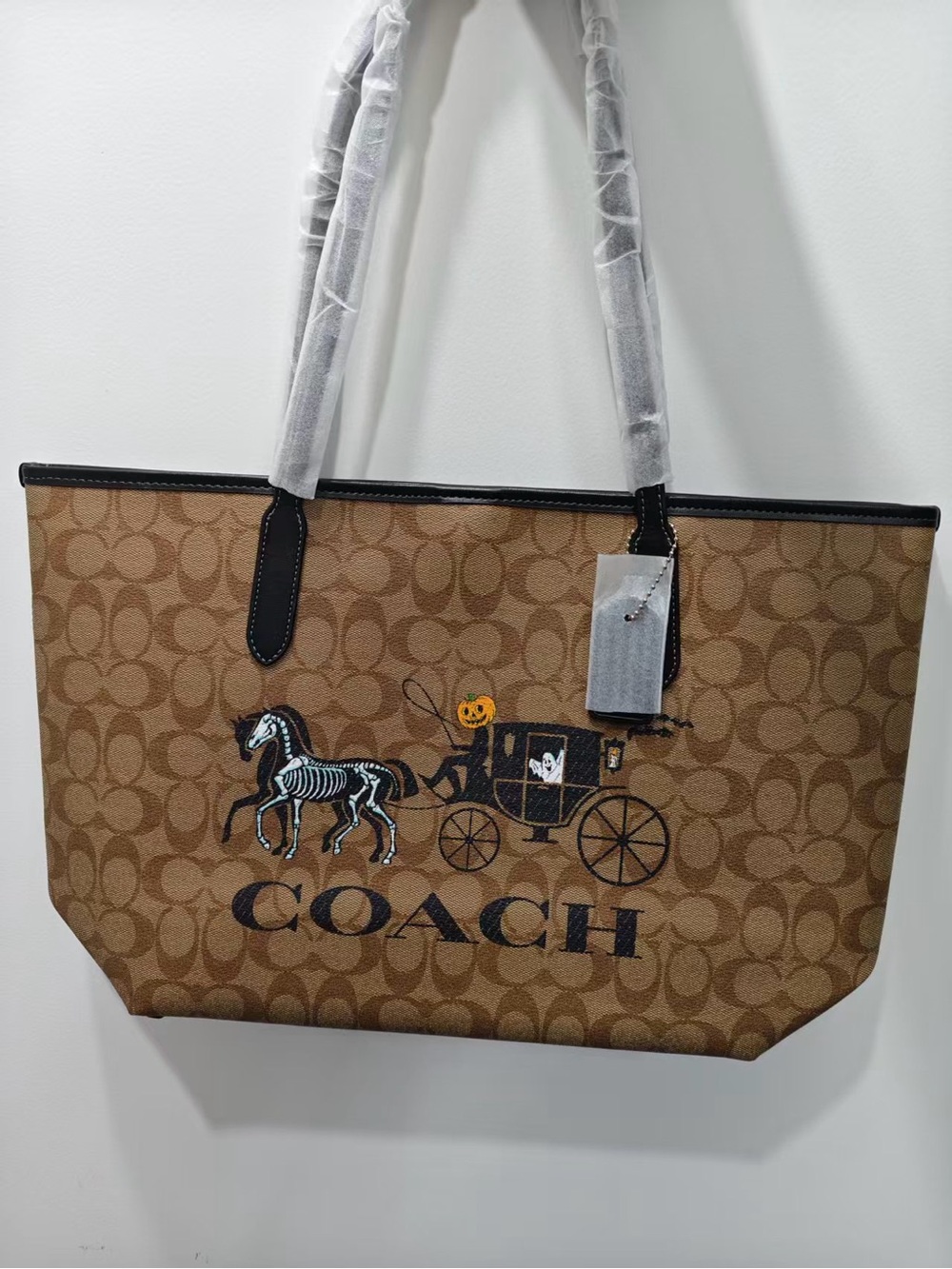 👻👻Coach City Tote In Signature Canvas With Halloween